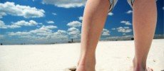 Los beneficios de caminar descalzo Los beneficios de caminar descalzo